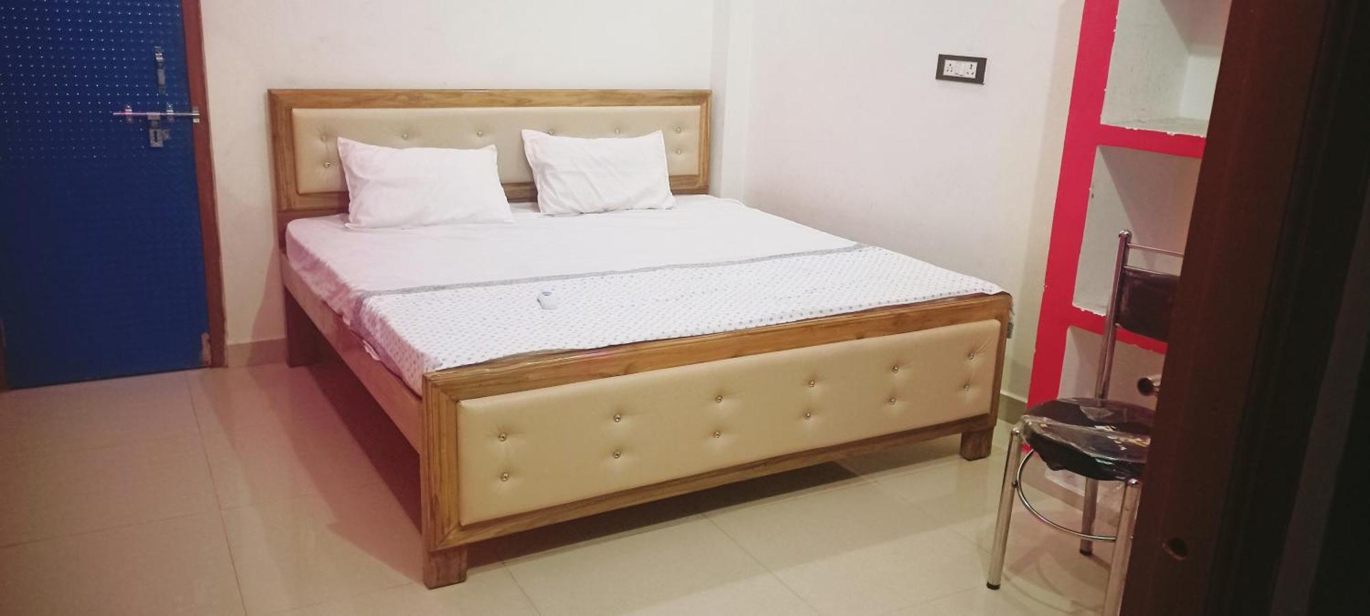 Maa Savitri Gest House Hotel Ayodhya ภายนอก รูปภาพ